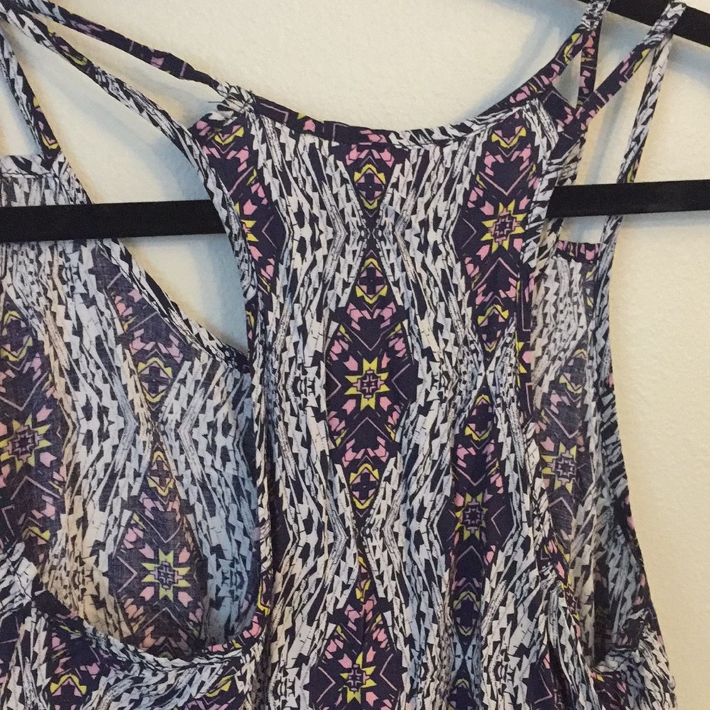 Patterned tank - Picture 4 of 7
